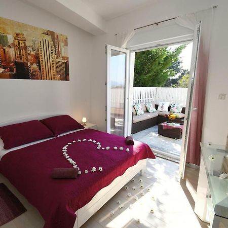 Apartment Libra With Sea View Opatija Eksteriør billede