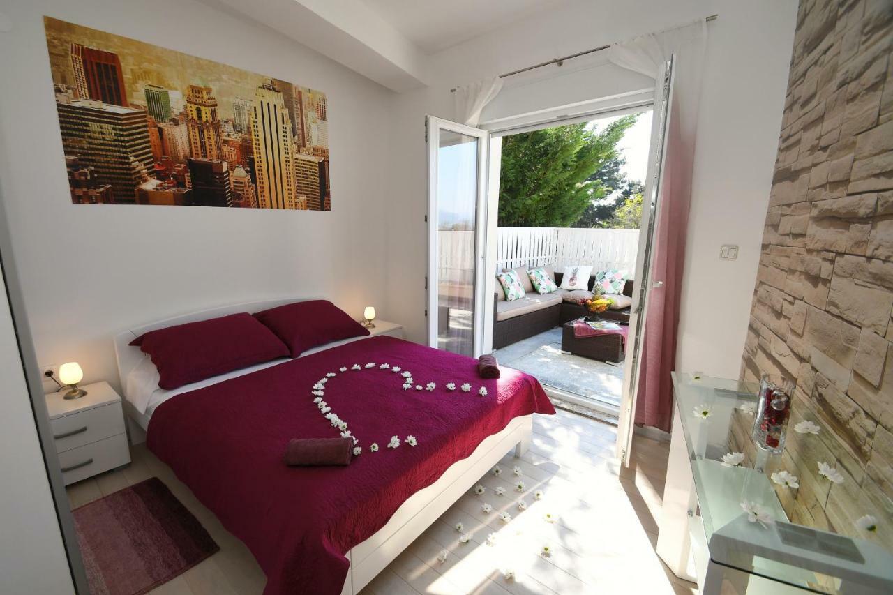 Apartment Libra With Sea View Opatija Eksteriør billede