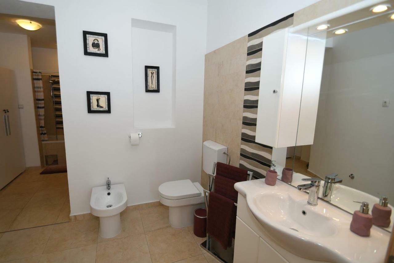 Apartment Libra With Sea View Opatija Eksteriør billede
