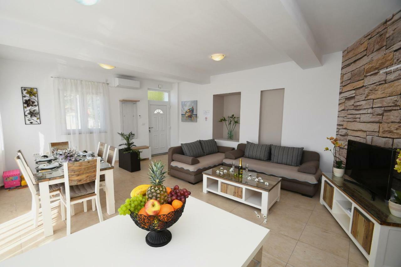 Apartment Libra With Sea View Opatija Eksteriør billede